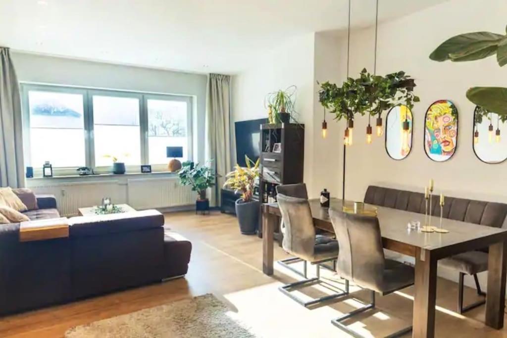 Design Apartment Im Zentrum Von Nienburg! Nienburg  Ngoại thất bức ảnh